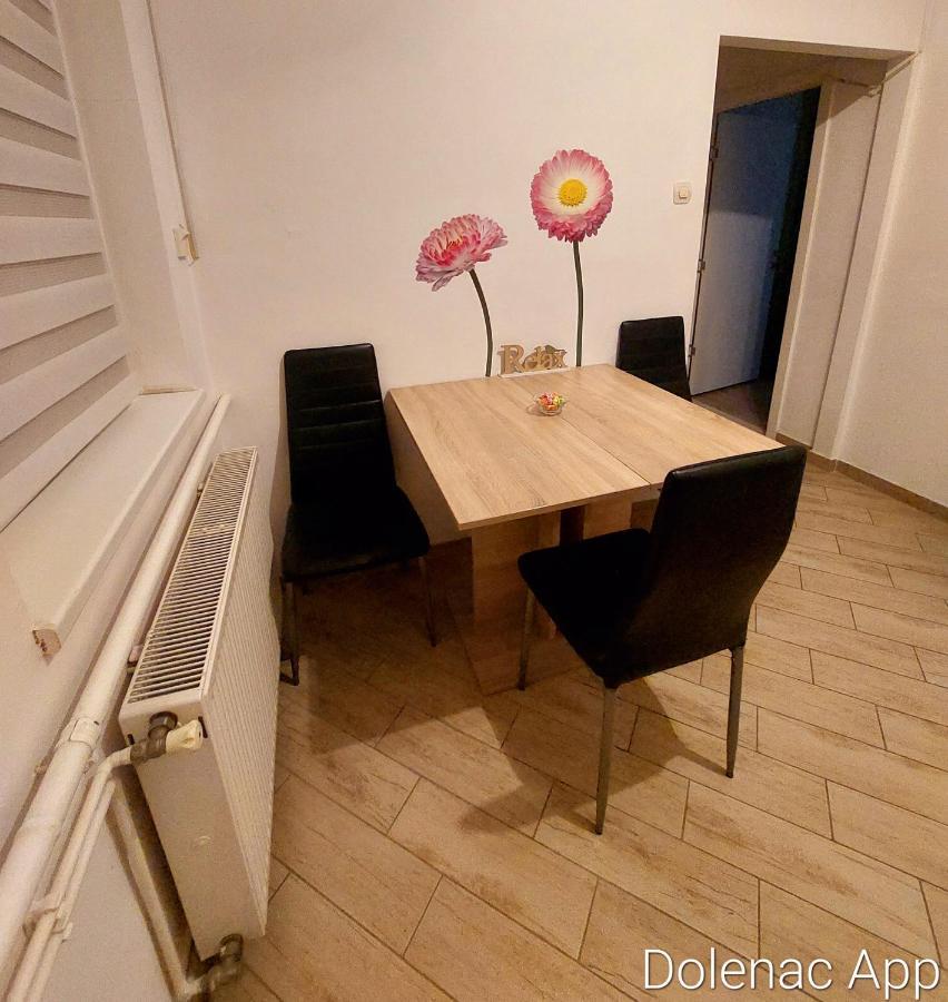 Studio Apartman Dolenac Apartment ซาเกร็บ ภายนอก รูปภาพ