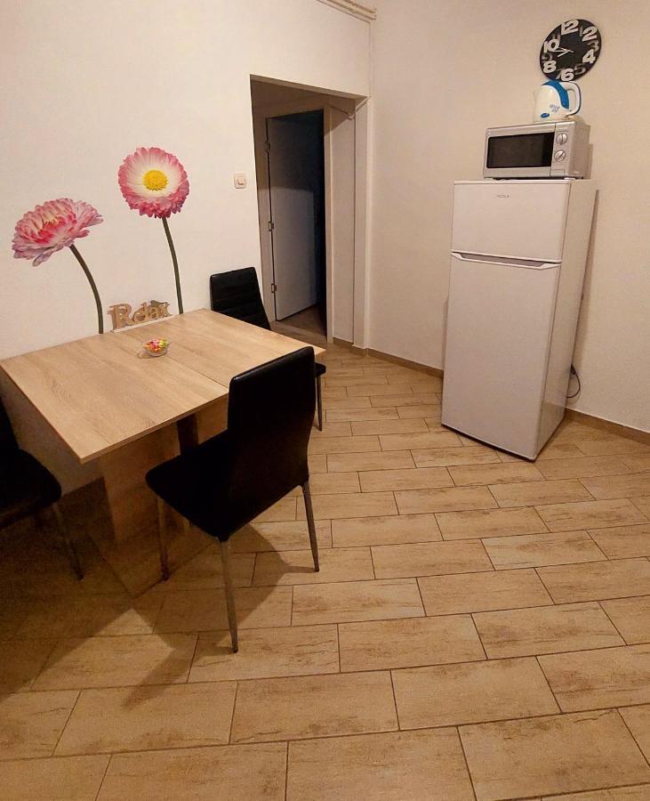 Studio Apartman Dolenac Apartment ซาเกร็บ ภายนอก รูปภาพ