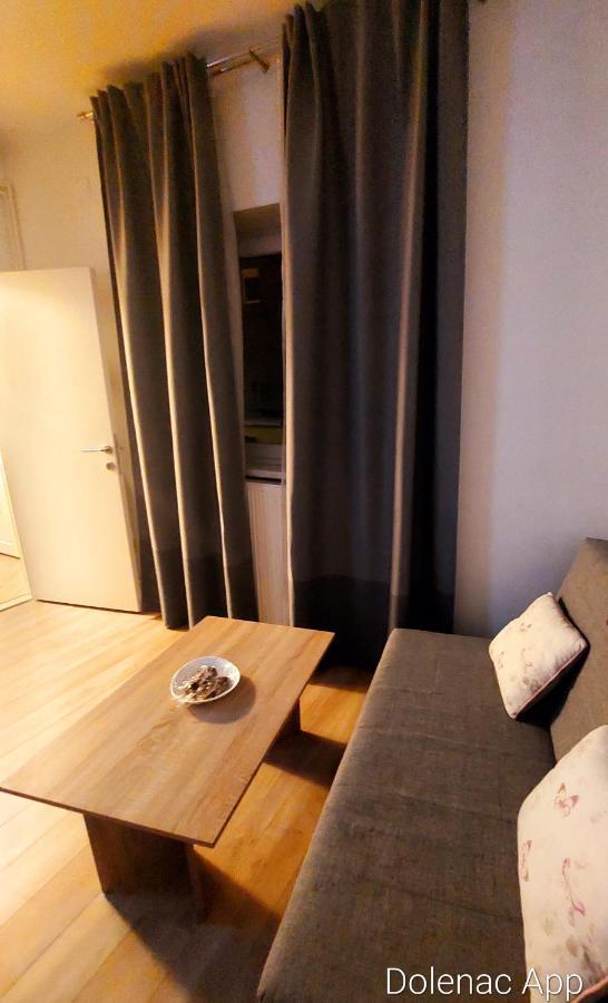 Studio Apartman Dolenac Apartment ซาเกร็บ ภายนอก รูปภาพ